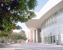 carpenter-center-exterior.jpg Exterior view of the Carpenter Performing Arts Center